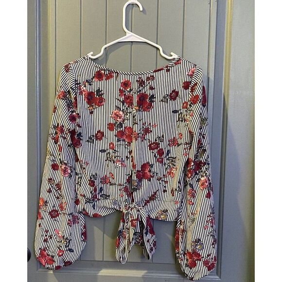 BCX Small Black White Red Floral Striped Tie Back Shirt NWT Chiffon - Picture 2 of 10